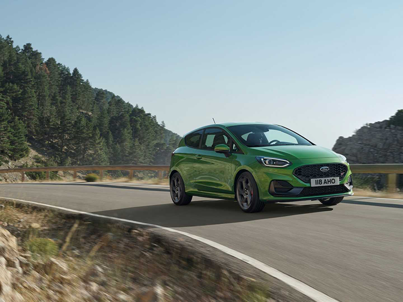 折合人民币20万 外形更加精致 网友：都快买不起的钢炮