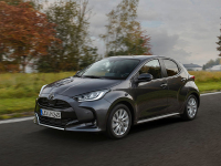 丰田混动 百公里油耗最低3.1L 这到底是什么神仙好车？