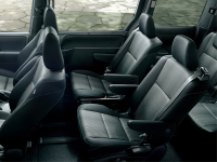 丰田新一代MPV曝光！起售价约合14.29万元！有混动还有四驱 