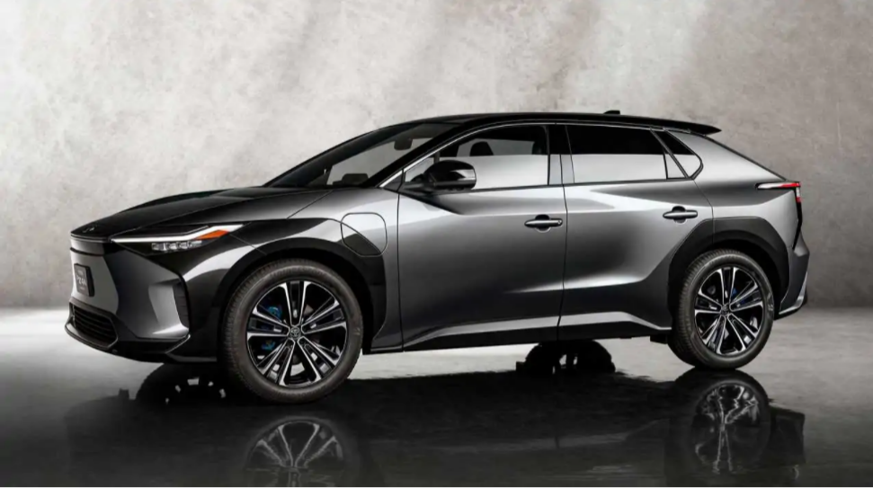 首台丰田纯电车 明年将正式国产 网友：价格合适我就买