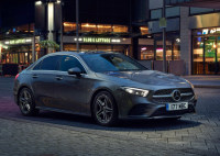 新款奔驰A级明年发布：外观微调 或搭吉利四缸发动机！