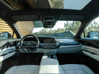 预售不到一个月订单破5000台！33英寸9K大屏 轴距超3米 凯迪拉克LYRIQ太强了