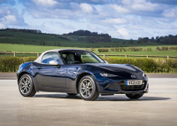 不到15万人民币！新款马自达MX-5海外预售 卖一款少一款