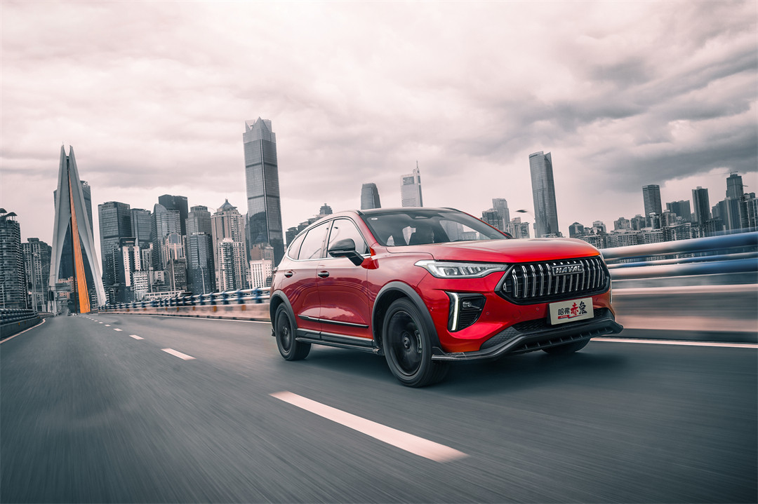 还看什么C-HR双擎 赤兔DHT只需13.88万 新车该怎么选?