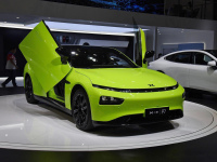 英特尔芯片+14摄像头！小鹏P7新增两款车型正式上市！