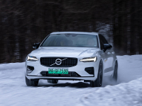 体验它有乐趣的一面 沃尔沃S60冰雪试驾