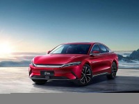 只卖20万就超过BBA 这台国货高兴得要推敞篷车