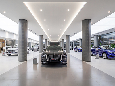 铁杆儿入局 成都三和集团红旗体验中心盛大开业