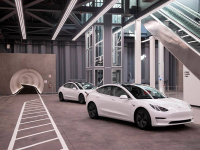 马斯克又一次被啪啪打脸？不可能堵车的隧道堵车了？