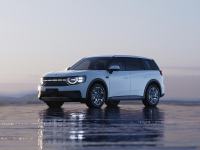 轴距2米9 纯电与增程式并存 “小牛造汽车”靠谱吗？