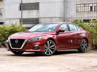 不到16万买日系B级车！车长超4米9 搭同级唯一可变压缩比技术