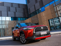 亲兄弟也要明算账！这两款15万落地的丰田怎么选？