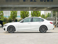 月薪过万！宝马3系和奥迪A4L怎么选择？