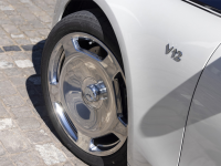 搭载V12发动机！这款顶级奔驰轿车气场不亚于宾利飞驰