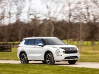 依然是“平替版”汉兰达？海外试驾全新三菱欧蓝德