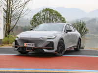 赛过影豹/比下名爵！顶配不到15万选长安UNI-V可真香