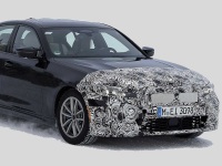 宝马3系新款曝光！外观细节变化 将搭载双联屏内饰！