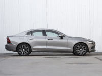 优惠6.5万元！全系2.0T+8AT 这豪华轿车仅需凯美瑞的价格