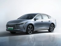 买秦PLUS后悔了？驱逐舰05上市11.98万起！配置更香