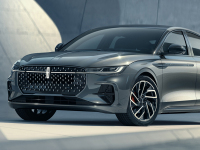 比别人长100mm！配置拉满还便宜好几万 这些车都内卷疯了！