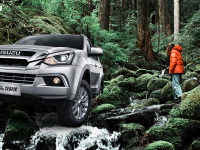 mu-X牧游侠汽油版车型开启预售 搭载2.0T汽油发动机+四驱 售价16万元起