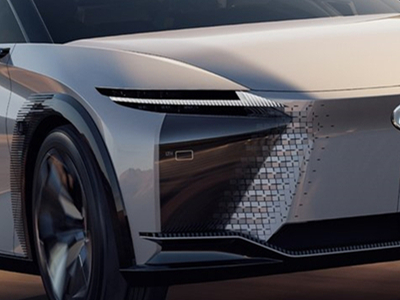 雷克萨斯首款全新电动SUV RZ亮相!全系4驱 308Ps 或只要32万起?