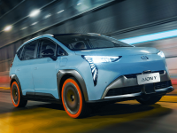 13.76万元起!这台国产SUV不仅省钱 空间表现还很BUG!