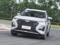 这人气家用SUV还能跑赛道？这2.0T发动机是真的爽！