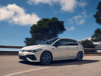 历届最强高尔夫R！高R推出20周年纪念版车型 提升将近40匹马力还限量？