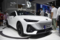 影豹UNI-V你选谁？