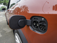 激增32%！这种车一定要注意 不然很危险！