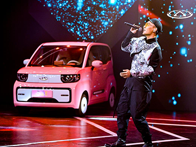 爱的大礼物引爆全网，奇瑞iCar生态桃＆魅双车律动上市