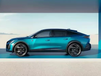 半小时订单过万！连推两款新车 1.6T+8AT还有混动 法系车又行了？