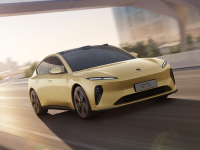 20万级 可换电版Model 3/Y?MPV也能走高性能路线?这届新车真会玩!