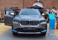 最便宜的宝马电车?宝马iX1亮相 搭前后双电机 续航超430km