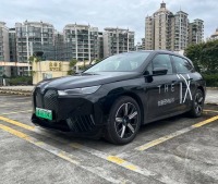 不愧是宝马造出来的旗舰纯电动车！