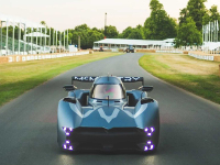 这车轻松破纪录 只因两个风扇？