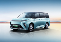 对标比亚迪腾势D9！大通MAXUS MIFA 9上市：三联一体大屏+航天级独立椅