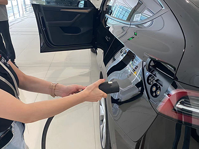 南方台风季如何安全充电？  特斯拉“妙手”防水