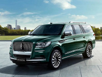 选材配置极尽奢华 还把中央公园带进车内！这款全尺寸豪华SUV气场拉满！