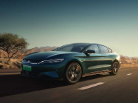 近期限量车型层出不穷 既有限定车漆也有和IP联名款 却没有和性能扯上关系 难道车企打算换色继续薅羊毛？