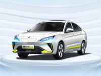 极简内饰搭配一体式大联屏 东风风神E70 PRO官图发布 比几何A更适合网约车司机的新选择？