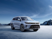 ​火出圈的问界M7将迎来首批车主交付，这台SUV是潮人家庭的全能之选？