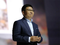 让车企们又爱又恨！最血腥的跨界？华为变身冷面杀手