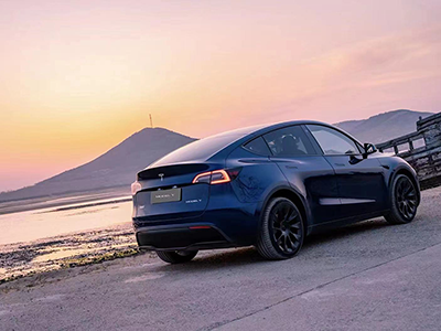 特斯拉8月销量预估7.7万，稳定输出踏入电动汽车新纪元