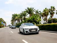 格局重塑！这豪华车卖82.98万起，誓要斗赢宝马奔驰