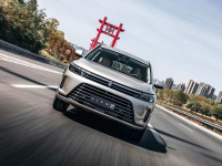 问界M7精英车主邹市明：适合家用的智能出行伙伴