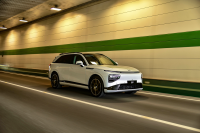近三米轴距还带有V8声浪!小鹏这旗舰SUV诠释何为“国产高端SUV”