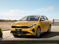 中期改款诚意不够？网友：这起亚家轿还是适合抄底现款