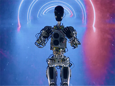 特斯拉机器人全球首秀，最快3年内量产